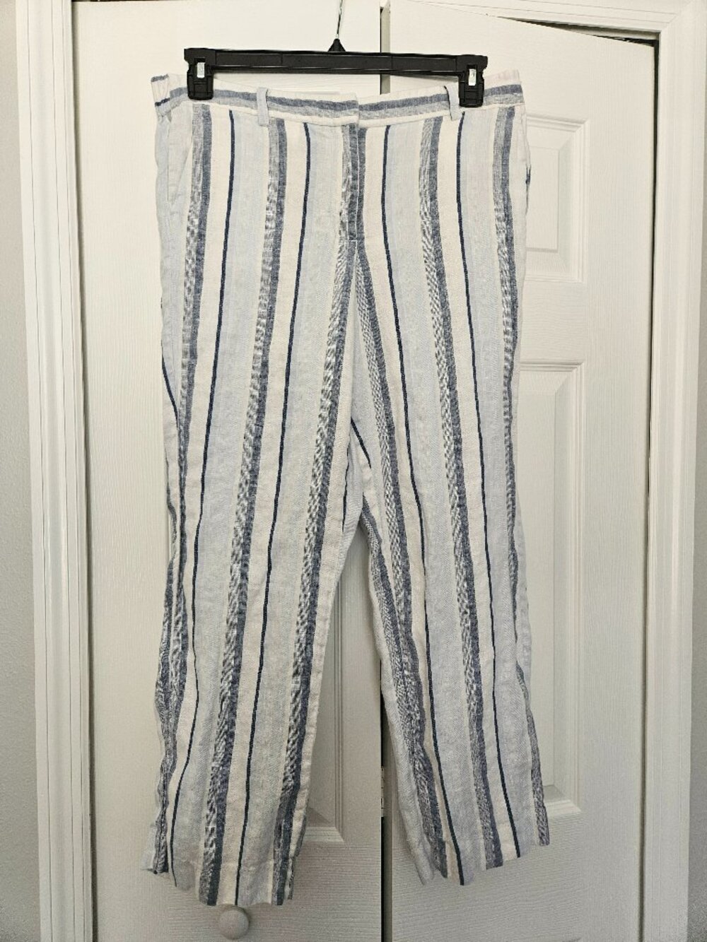 Light Striped Linen Capris
